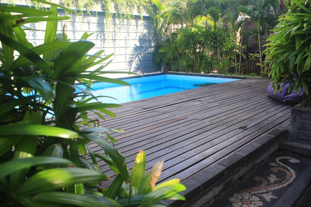 Letos Kubu Homestay Kuta  Exterior photo