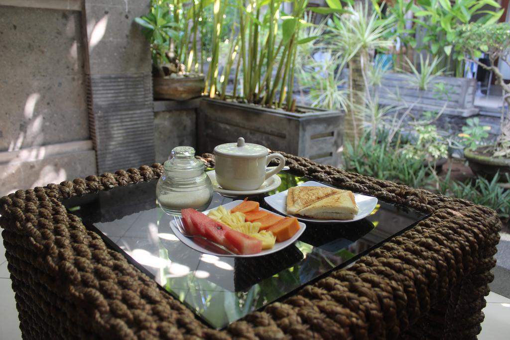 Letos Kubu Homestay Kuta  Exterior photo